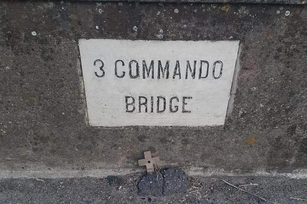 silt seinal kirjaga sild