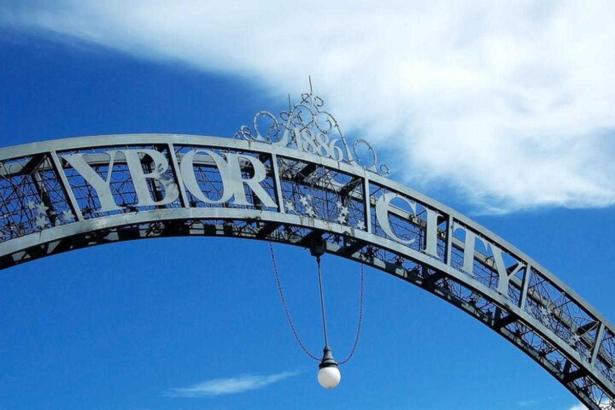 cedule pro Disneyland World na modré obloze