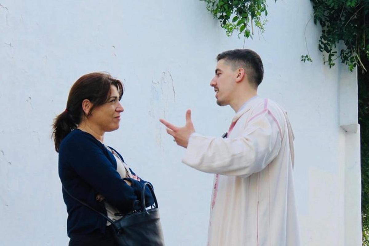 muž a žena stojící vedle sebe