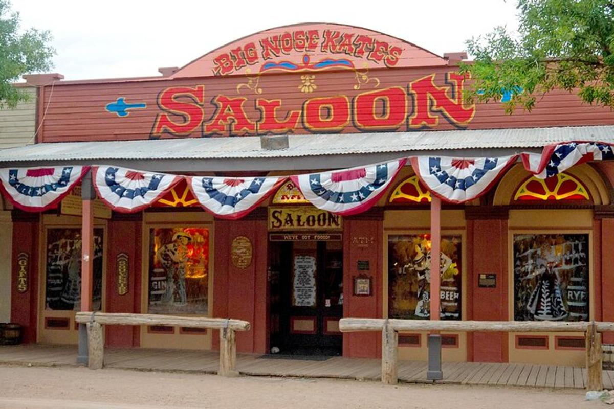 a restaurant with a sign that reads saatown