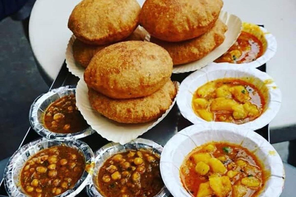a table topped with bowls of different types of food