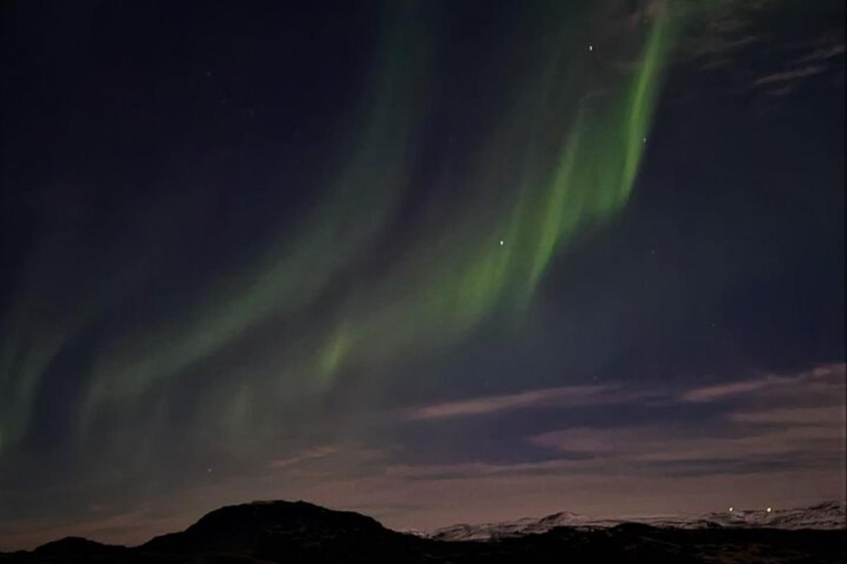 mynd af norðurljósum á himninum