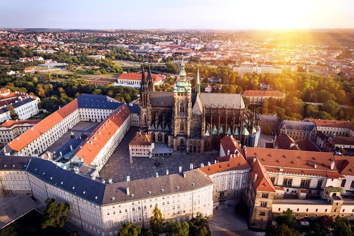 Loftmynd af borginni Brasov