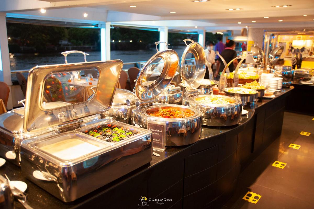 a buffet line with manyousandousand dishes of food