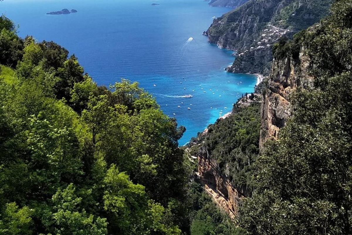 vaade Amalfi rannikule mäelt