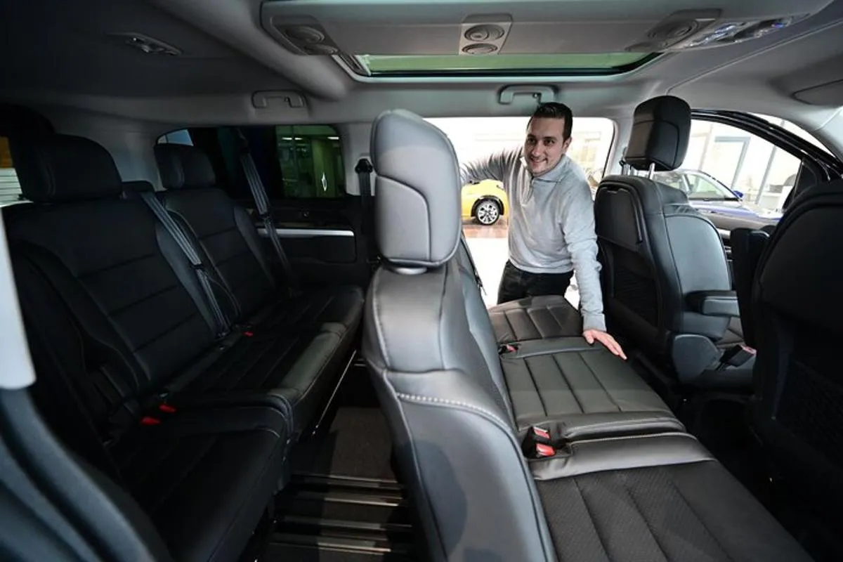 Transfert en minibus privé de la région de Colmar à l'aéroport de Francfort – photo 3