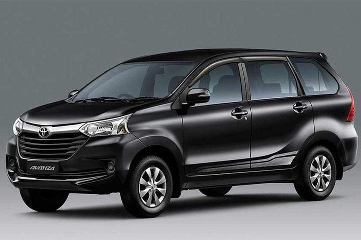 một chiếc suv đen đỗ trên nền trắng