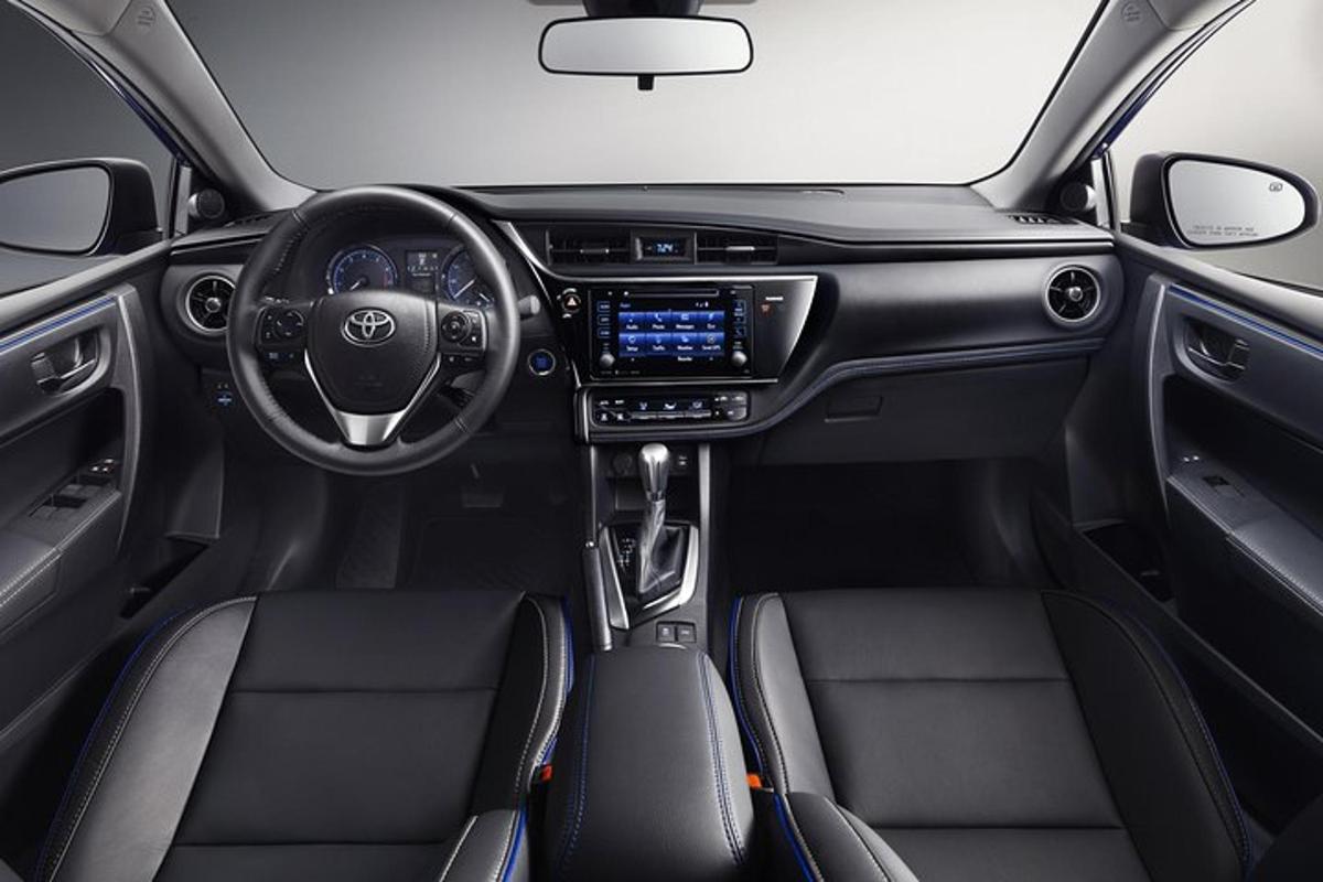 a view of the cockpit of acedes benz car
