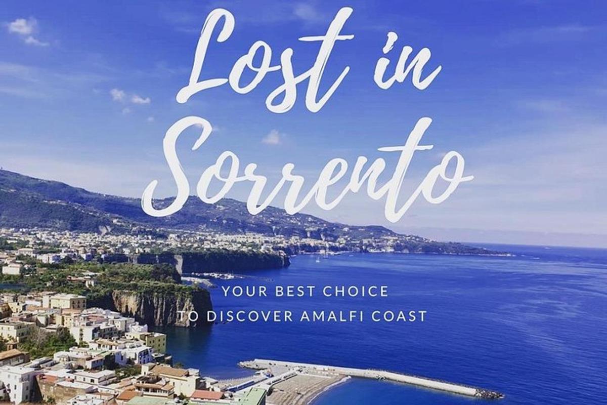 en utsikt over havet med ordene «tapt i santorini»
