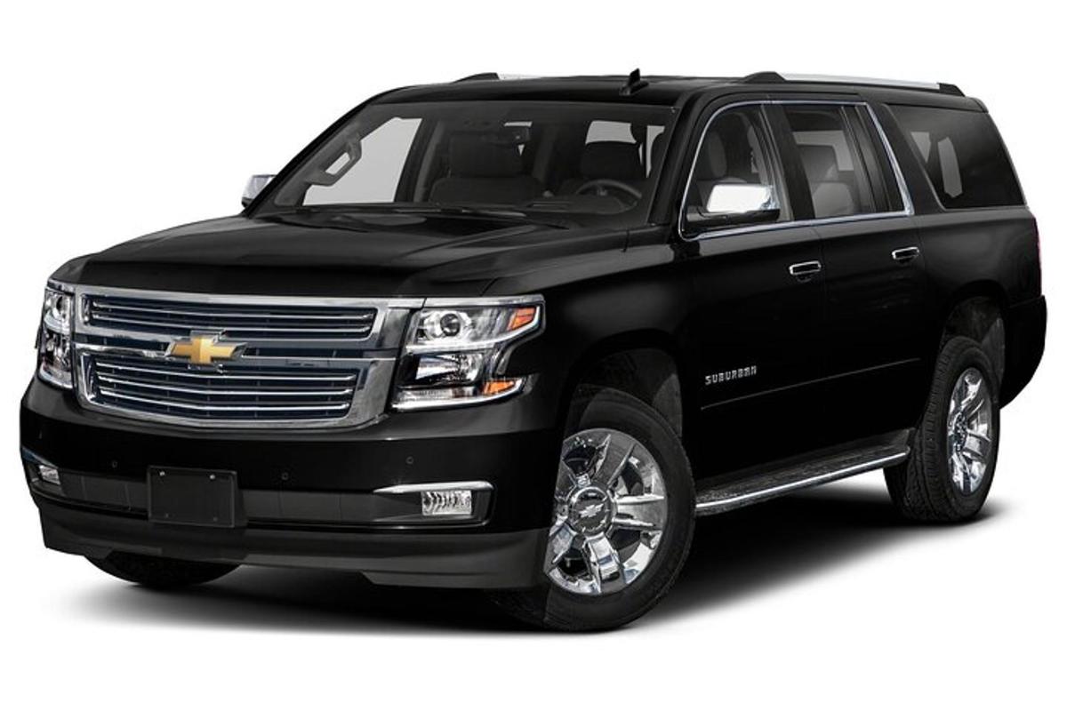o camionetă Chevrolet Silverado neagră