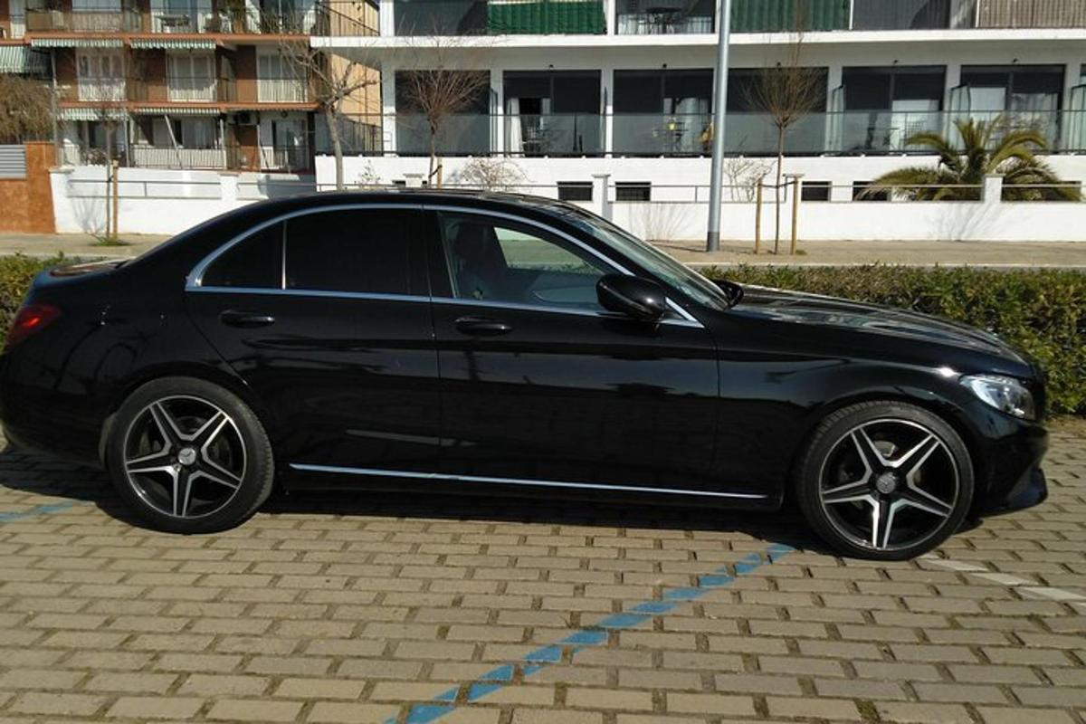 must auto pargitud parklas