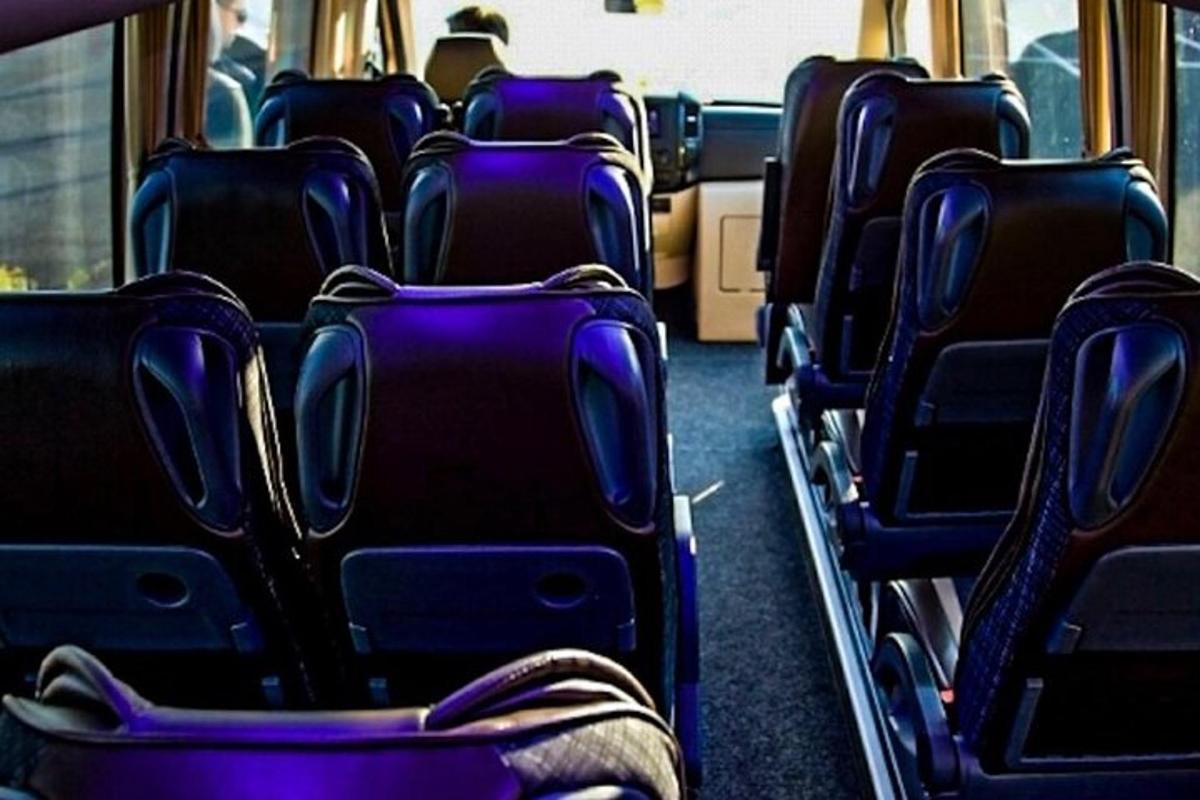 volné sedadlo v autobuse