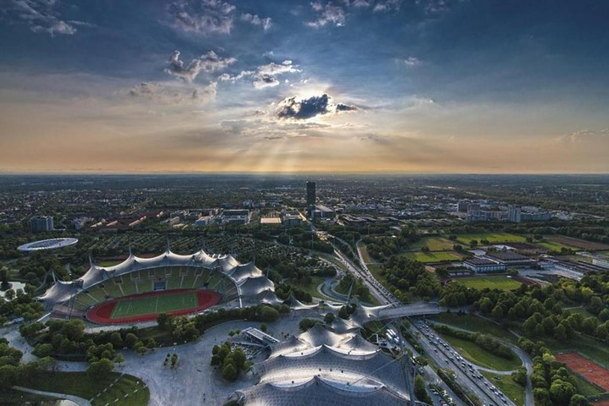 Letecký pohled na stadion ve městě