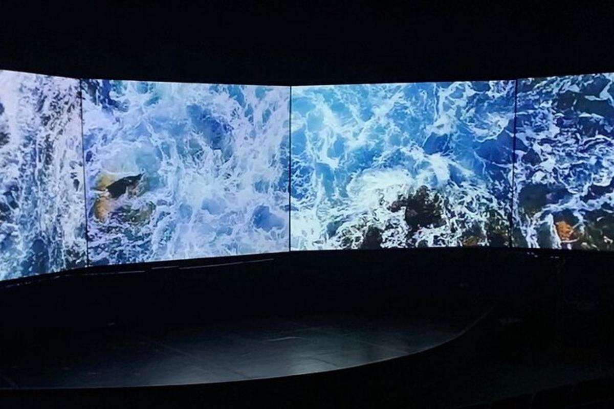 a tv screen with a picture of the ocean