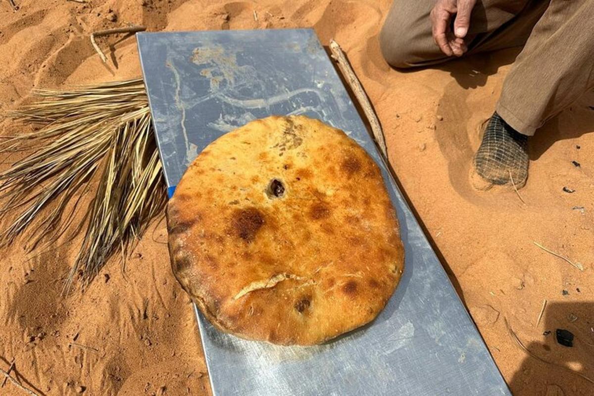 pizza ležící na stole