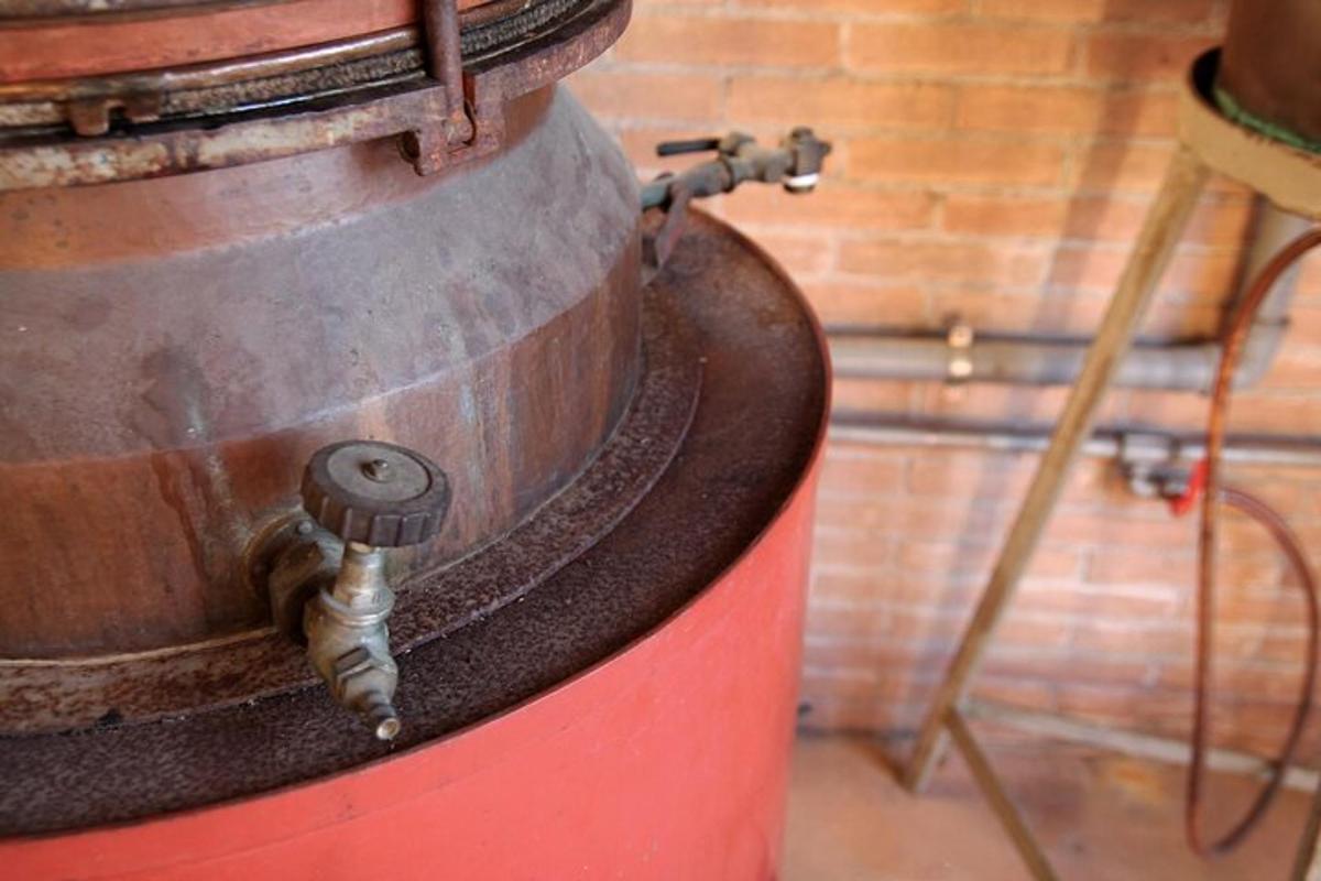 un barril amb una vàlvula al costat