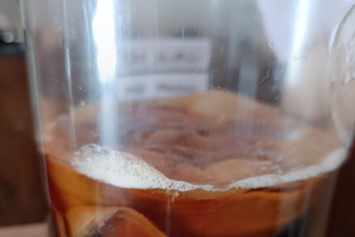 et nærbilde av et glass iste