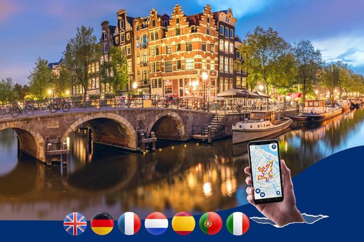 una mano che tiene un cellulare davanti a un ponte