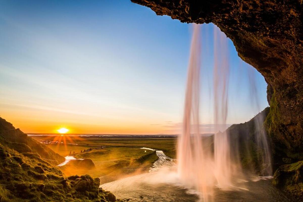 một góc nhìn của thác Niagara lúc hoàng hôn
