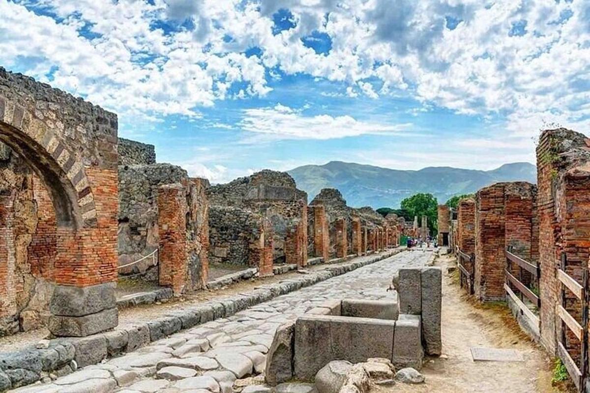 una vista delle rovine dell'antica città