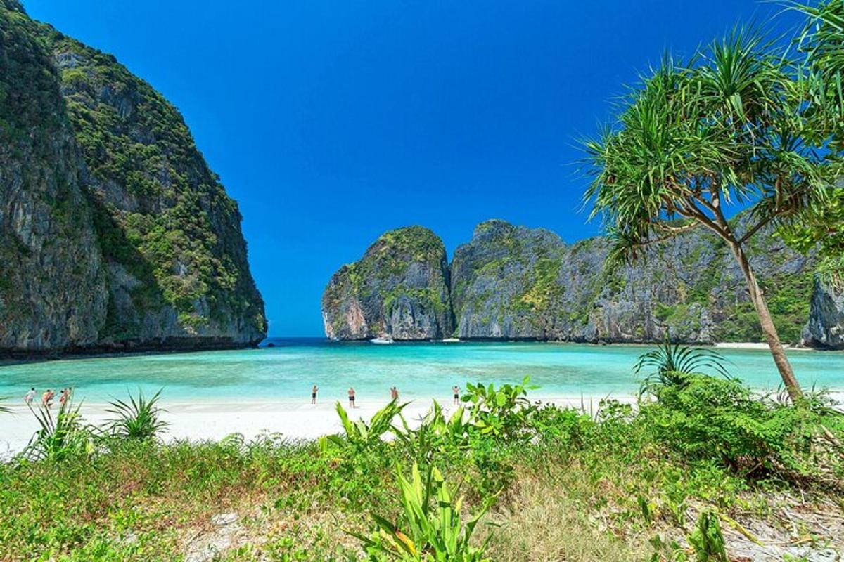 inimesed rannas Coron Palawanil Coron Palawan Filipiinidel