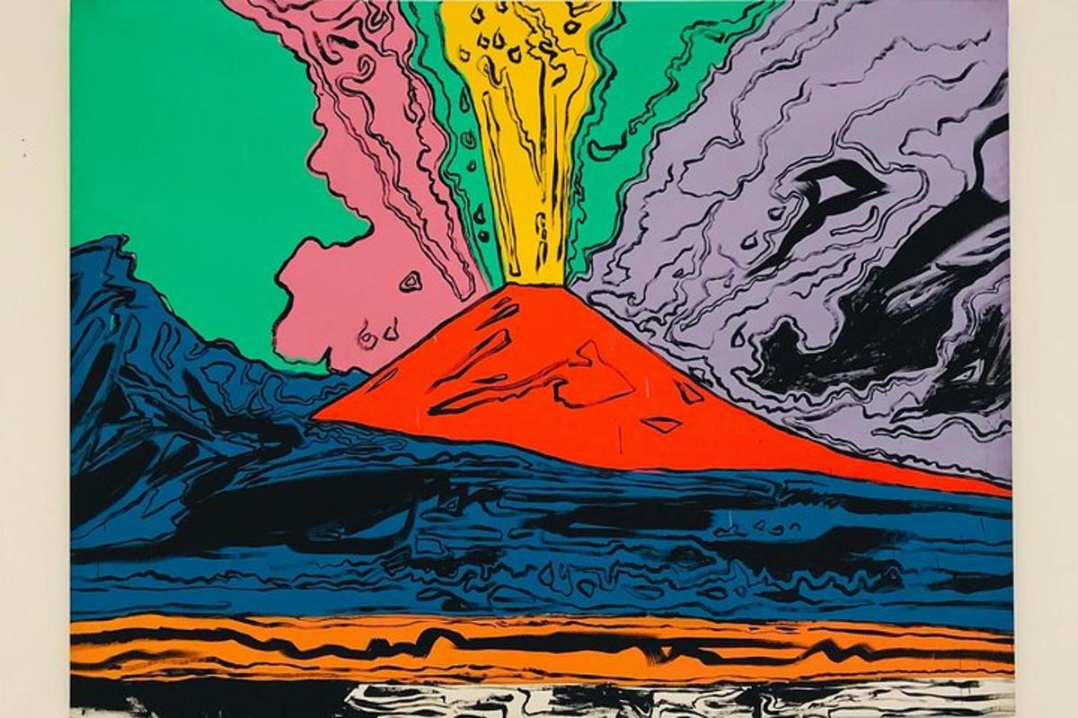 一幅火山与水的画