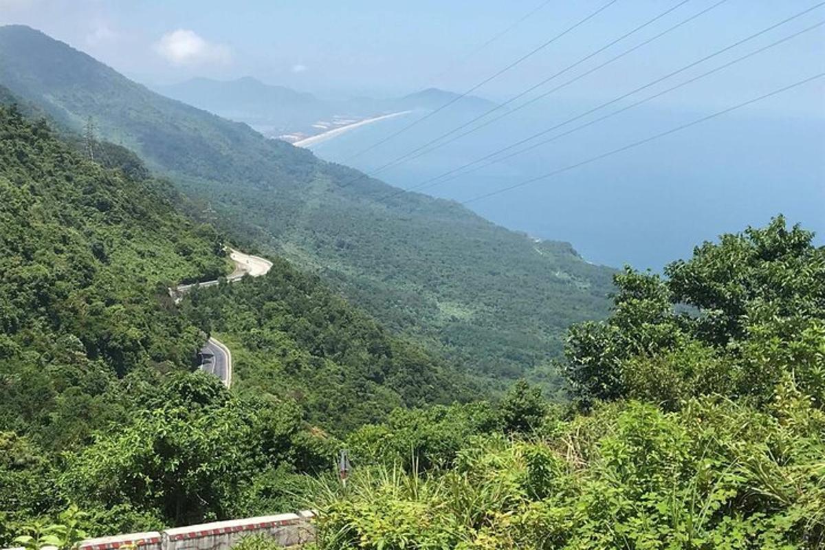山上有一条路