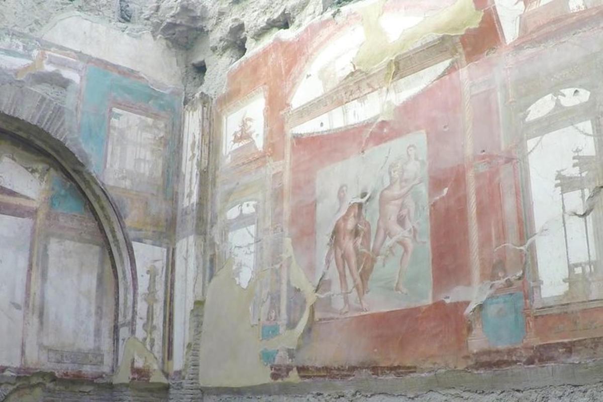 un dipinto sul lato di un edificio