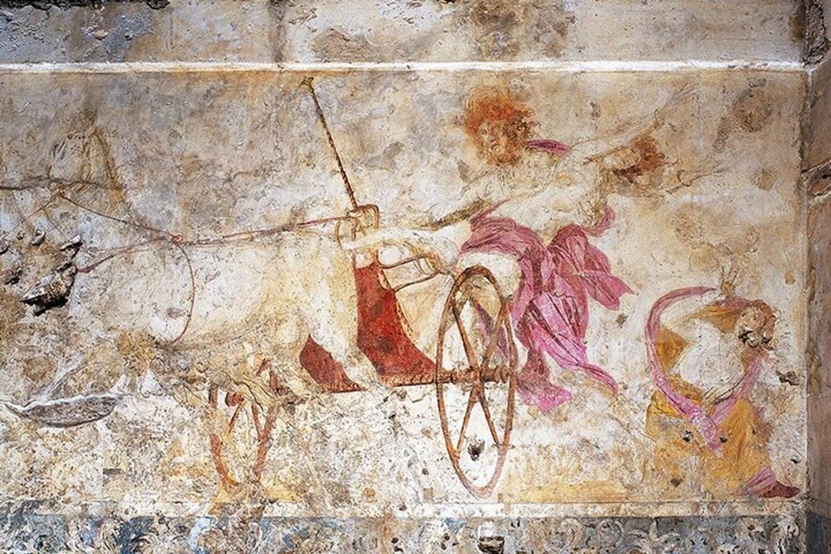 un muro con un dipinto di un uomo a cavallo