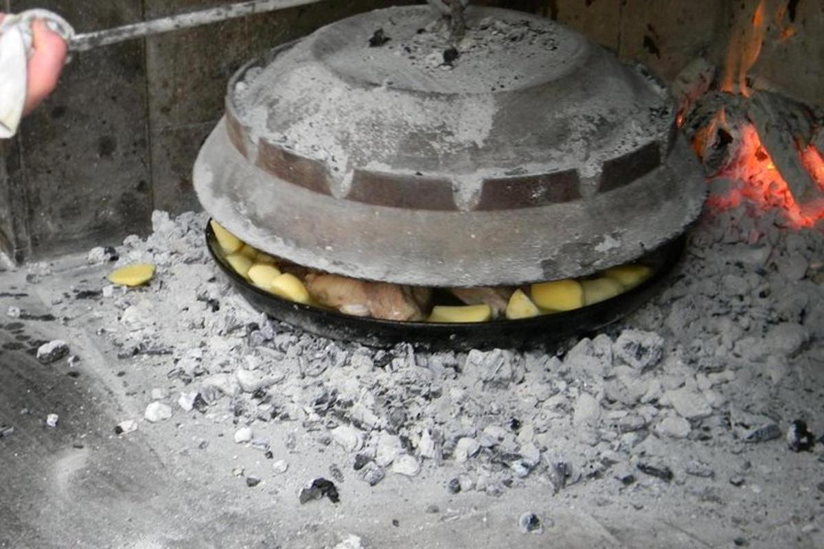 svazek banánů grilovaných na grilu