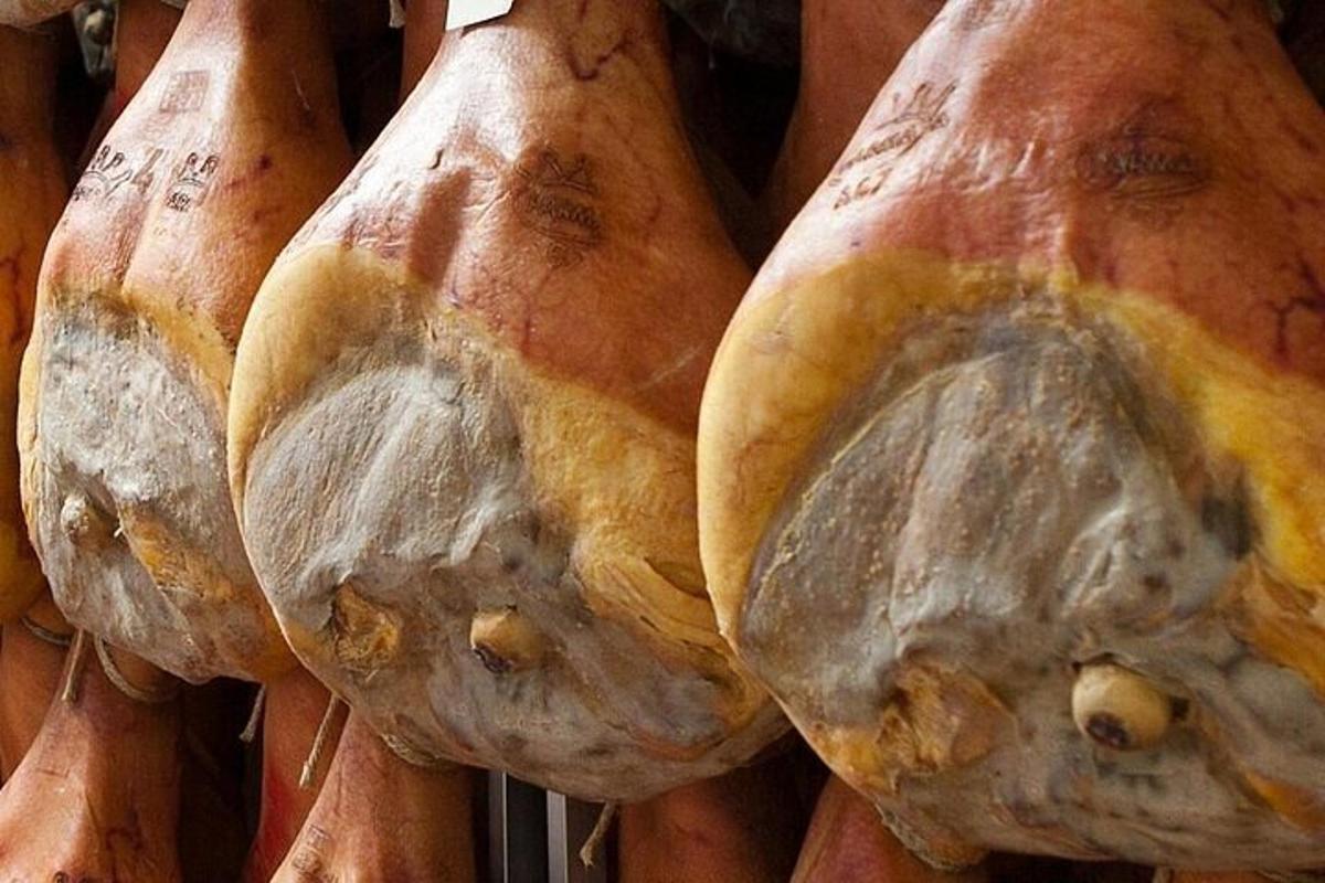 gambar dekat sekumpulan kacang