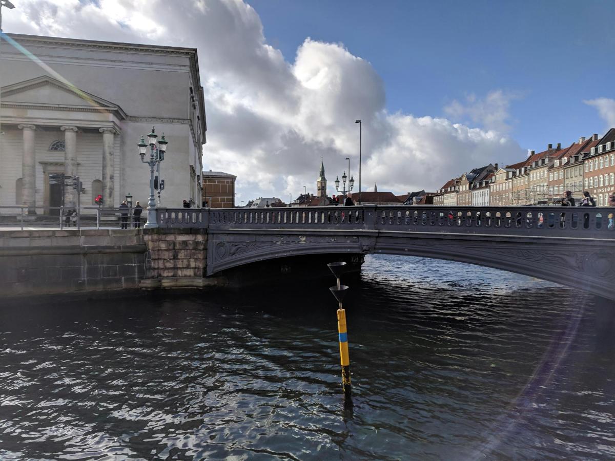 brú yfir á í borg