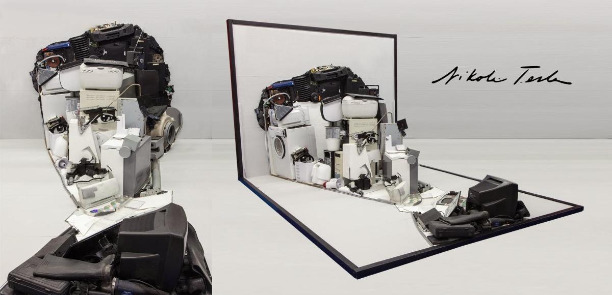 odraz robota v zrcadle
