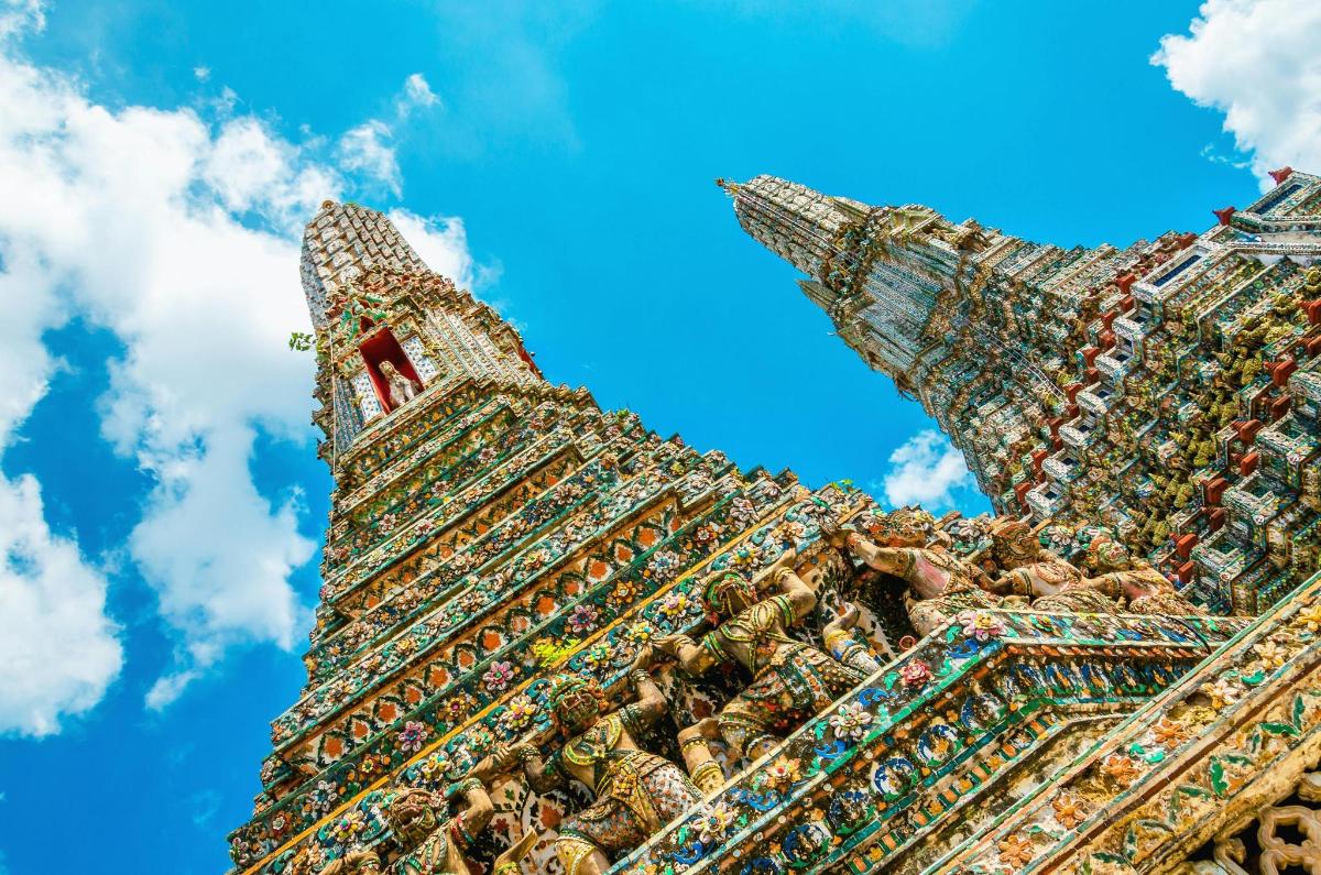 a view of the top of a building