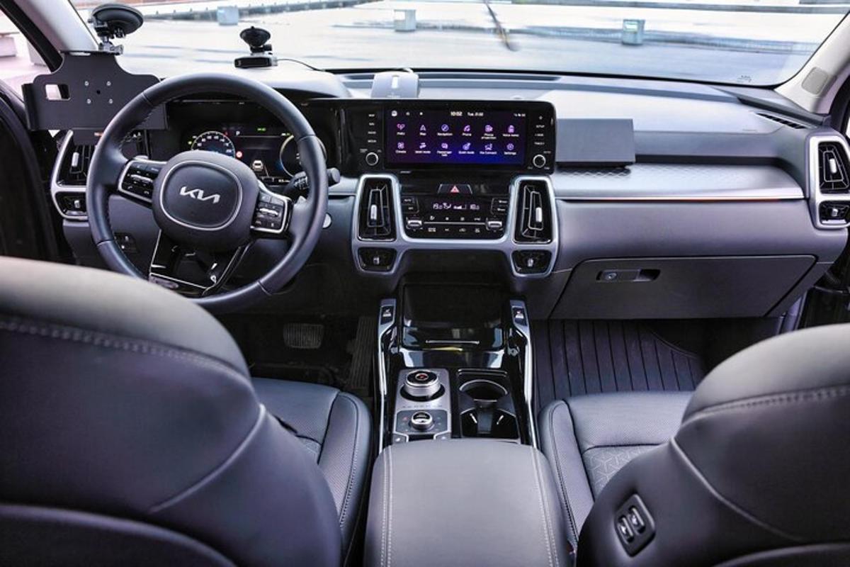 pohled na kokpit vozu Audi