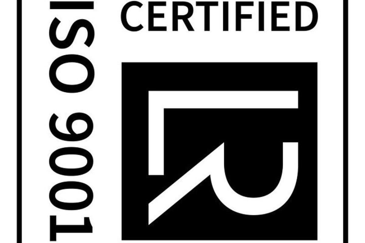 bílý nápis s nápisem certifikované Oreo