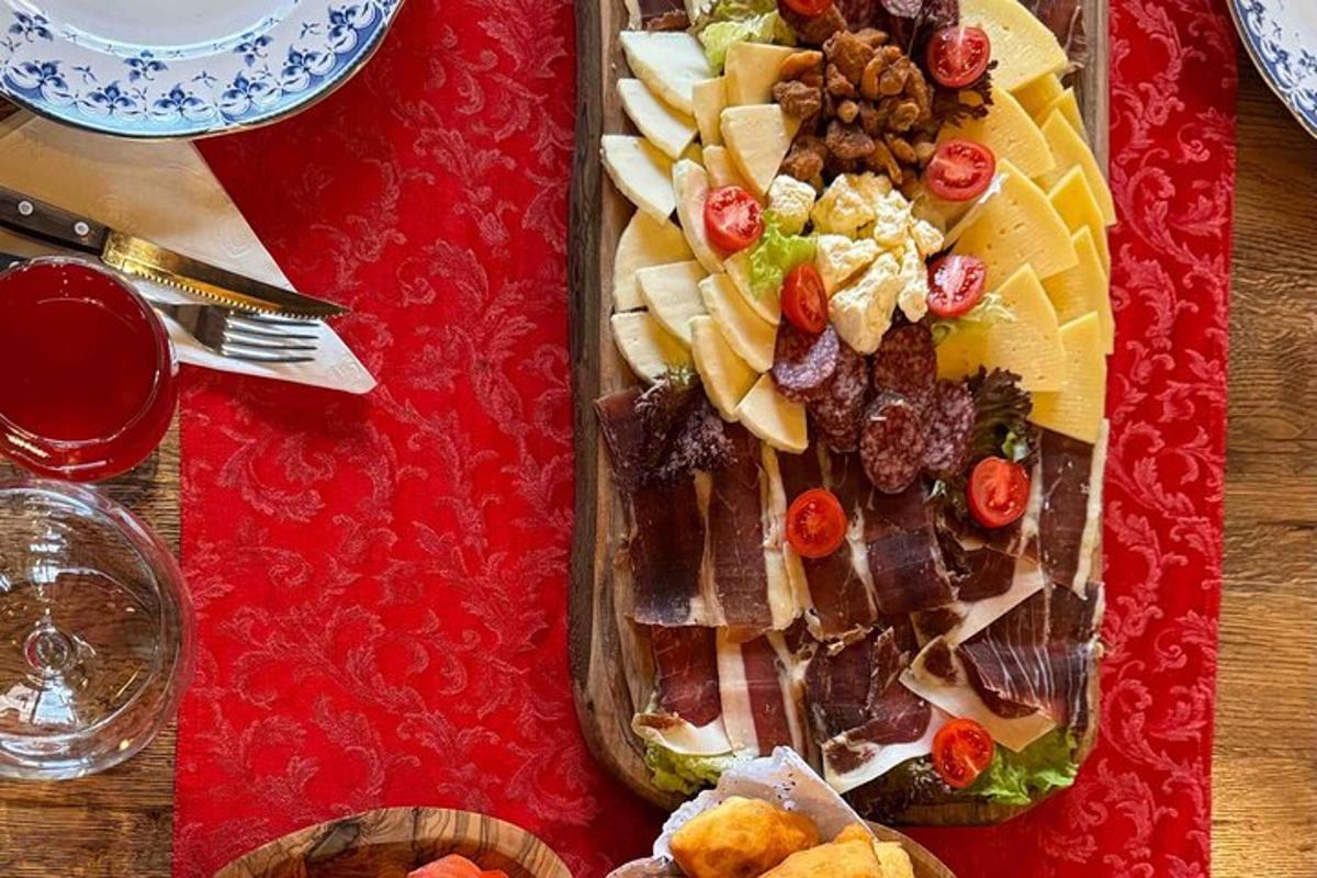 una safata de menjar sobre una taula amb menjar
