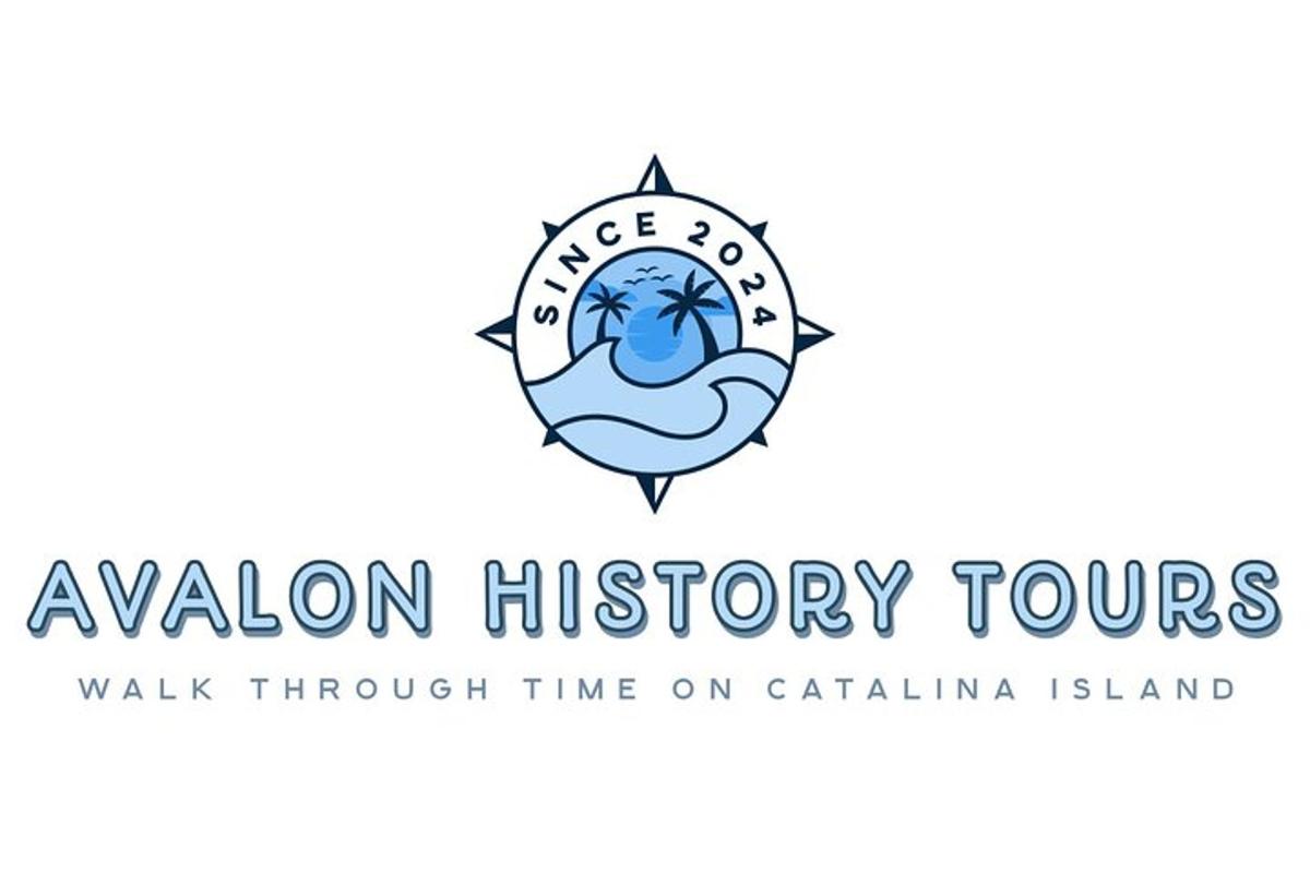 um logotipo para uma caminhada no tempo na ilha catalina