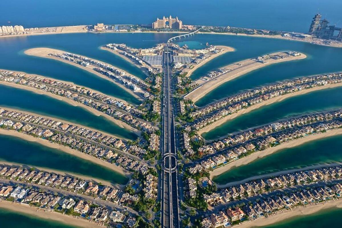 o vedere aeriană a portului orașului Dubai