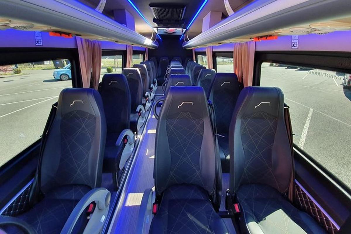 vrsta praznih sedežev v avtobusu