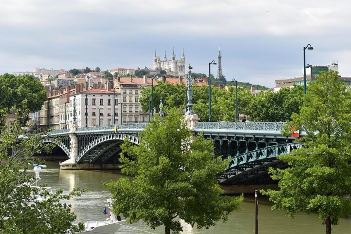 a bridge over a river in a city