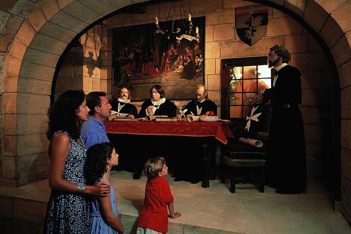 Attraction picture 3