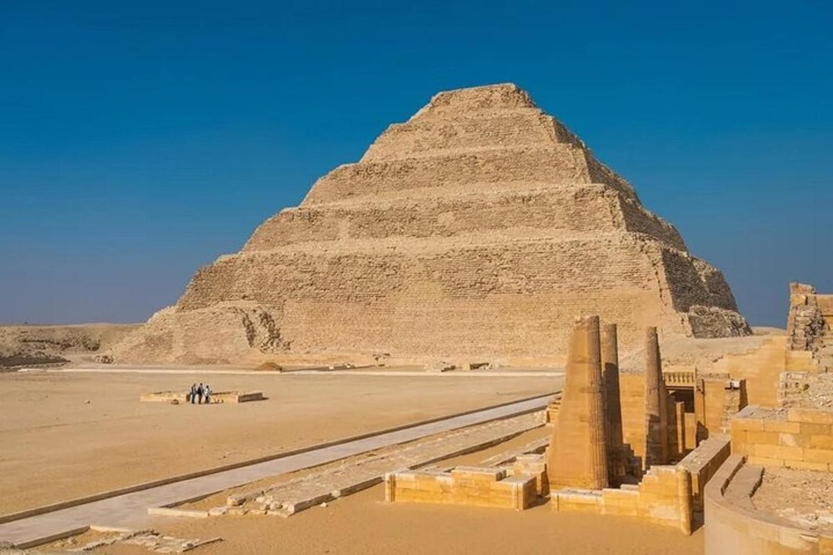 imej piramid djoser