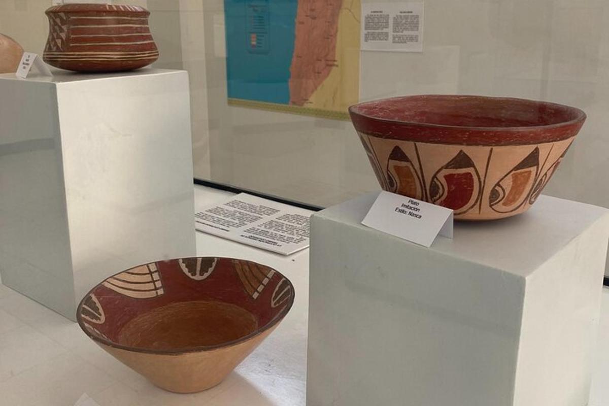 Muuseumis on väljas kaks kaussi