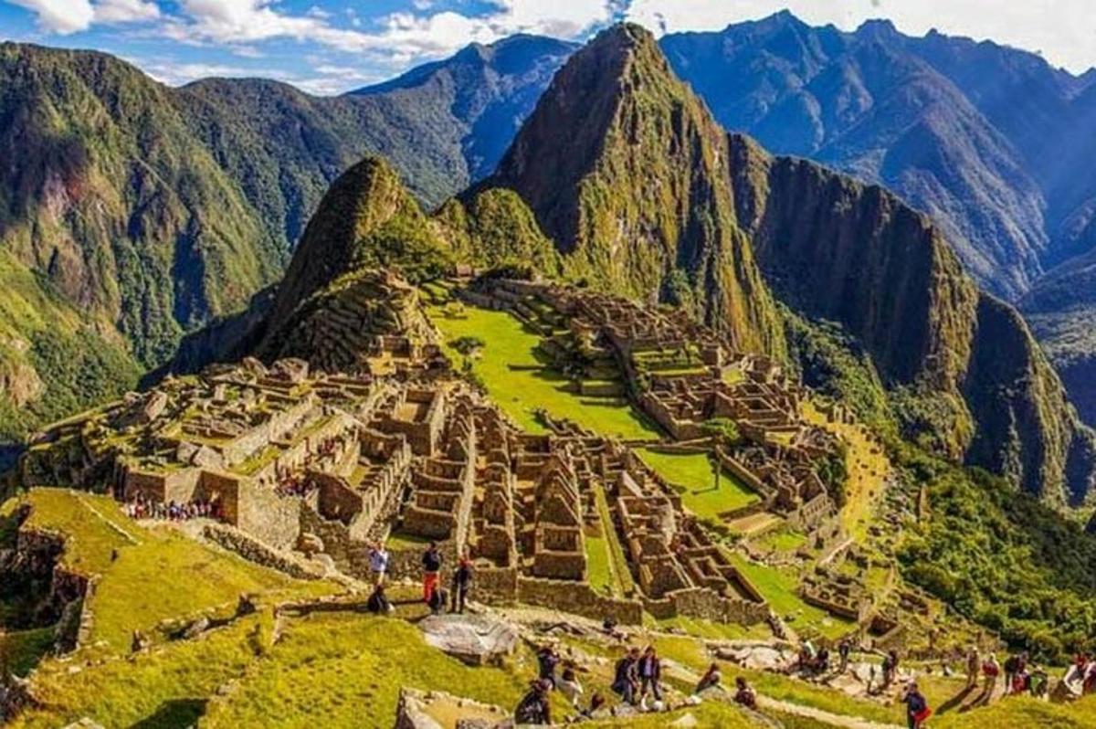 pohled na Machu Picchu z vrcholu hory