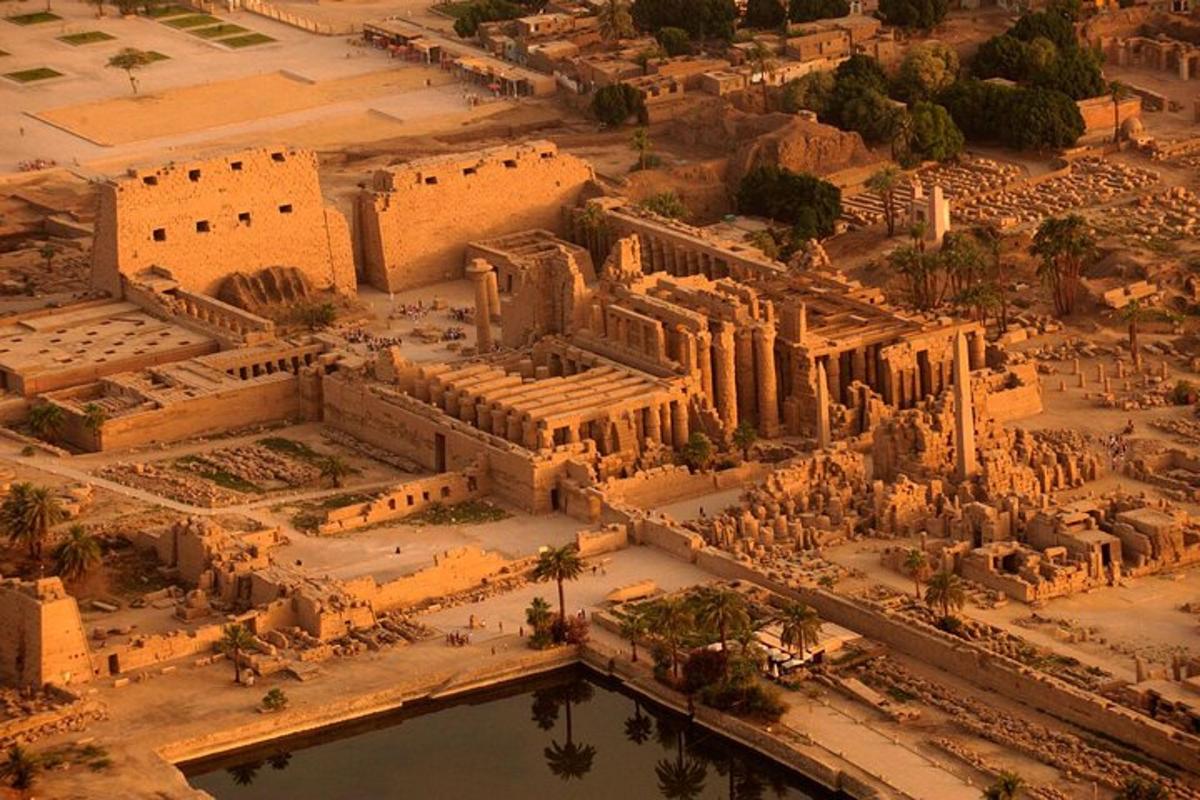 una vista aerea dell'antica città di Phaubis