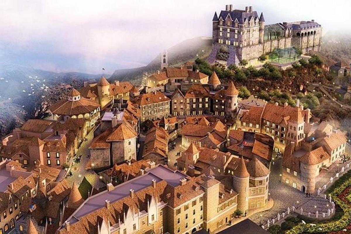 uma vista aérea de uma cidade com um castelo
