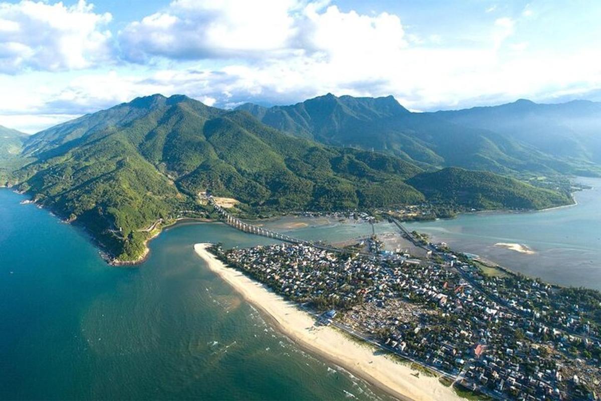 海边沙滩的鸟瞰图
