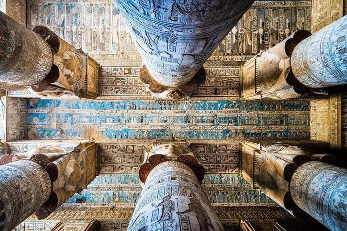 منظر لجدار به الكثير من الأنواع المختلفة من المواد