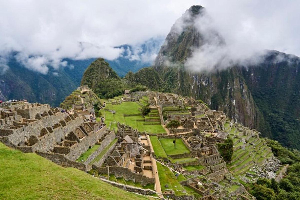 Výhled na Machu Picchu s horou